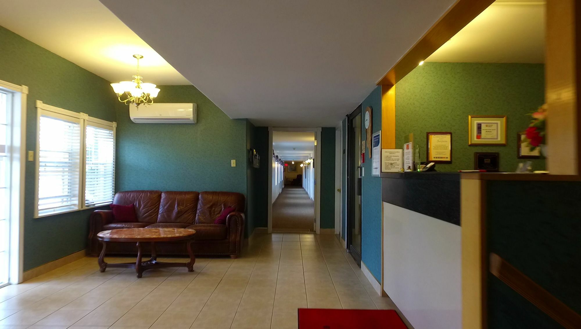 Econo Lodge Inn & Suites Saint John Bagian luar foto